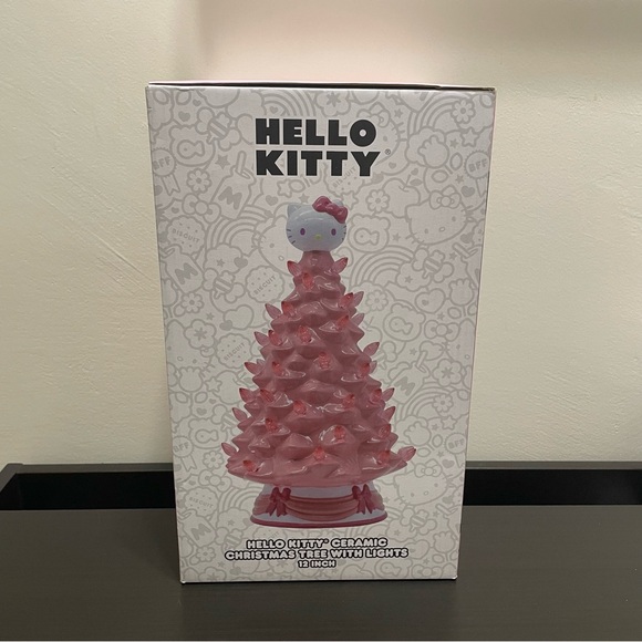 SANRIO x HELLO KITTY Ceramic Light Up Christmas Tree in Pink - Picture 6 of 7